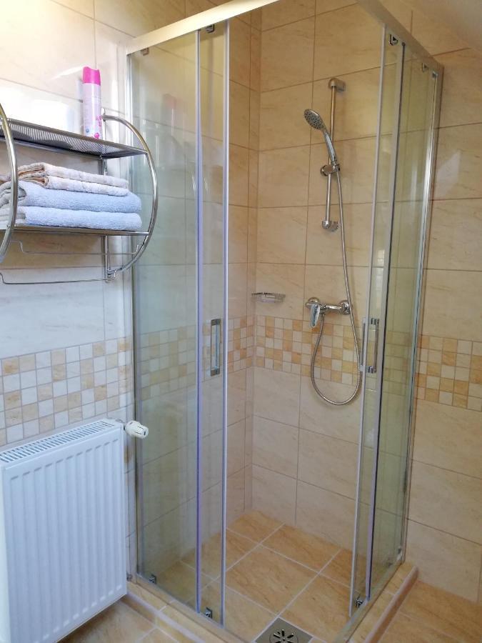 Imola Es Andrea Apartmanhaz Hajdúszoboszló Buitenkant foto