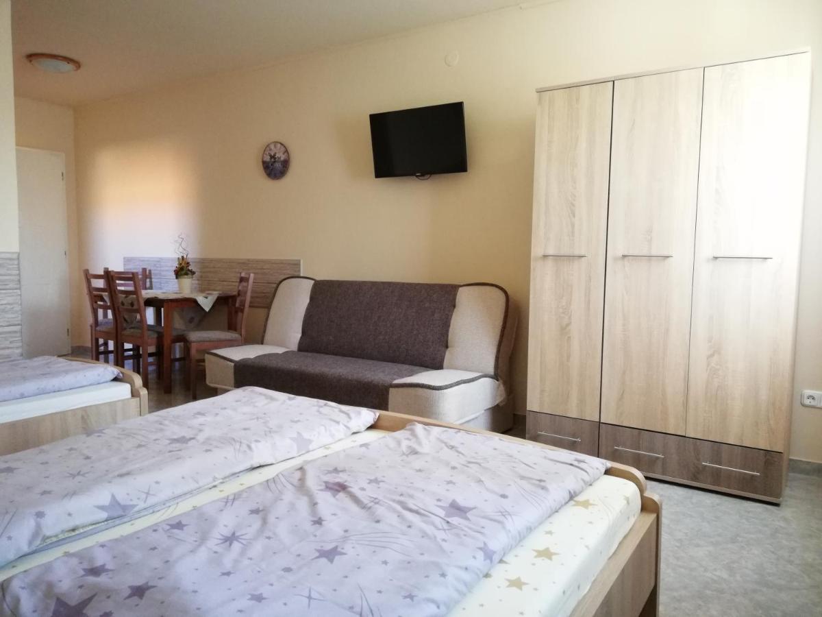 Imola Es Andrea Apartmanhaz Hajdúszoboszló Buitenkant foto