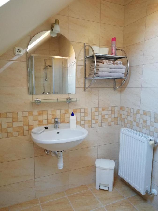 Imola Es Andrea Apartmanhaz Hajdúszoboszló Buitenkant foto