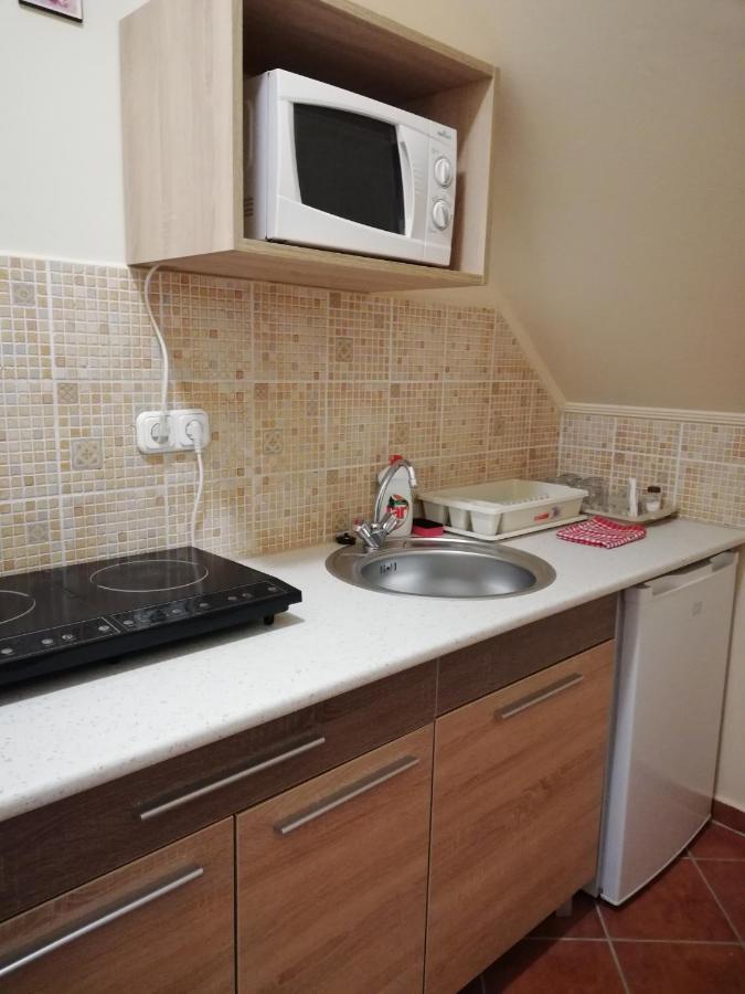Imola Es Andrea Apartmanhaz Hajdúszoboszló Buitenkant foto