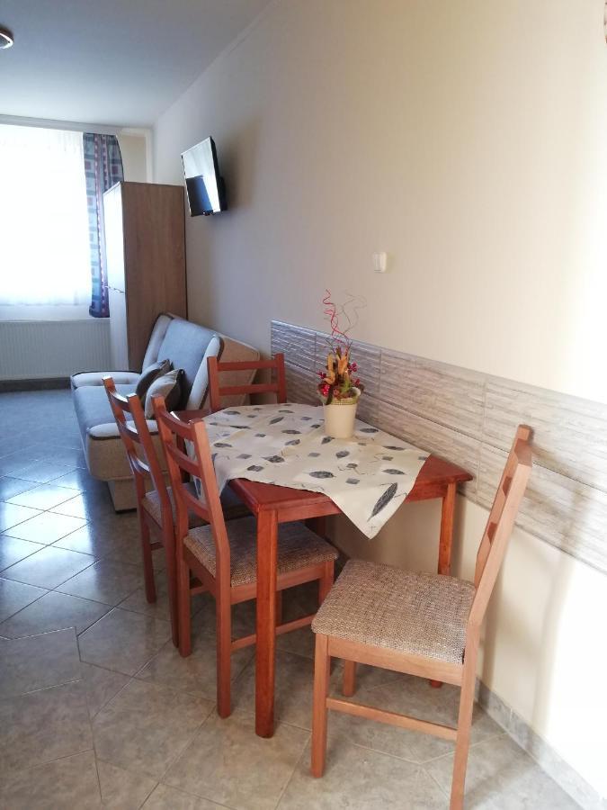 Imola Es Andrea Apartmanhaz Hajdúszoboszló Buitenkant foto